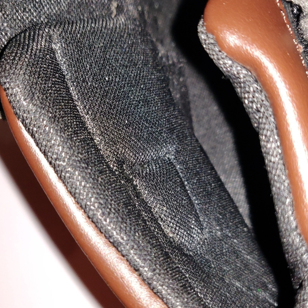 NWOT Kids bootie Size 6 and half. Sharp. - Picture 4 of 6